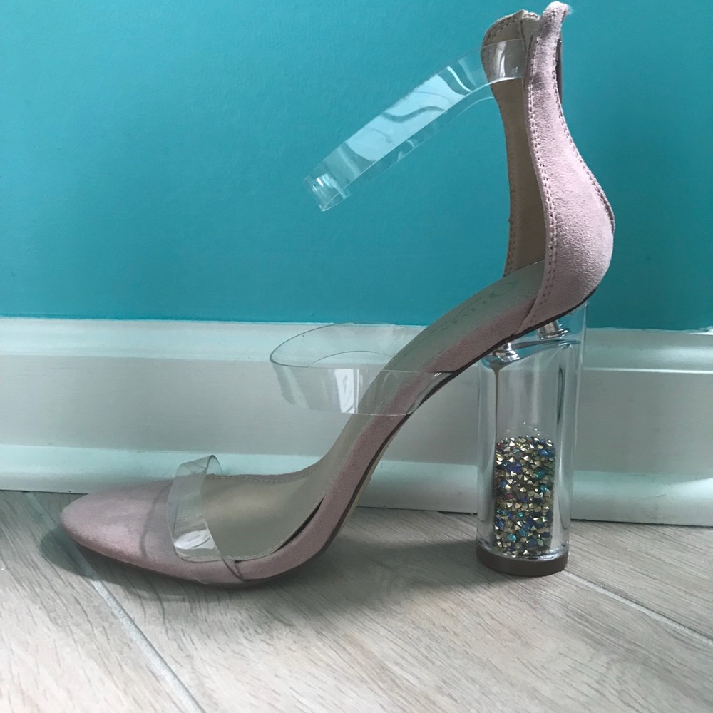 Beautiful blush heels with glitter in the heel!